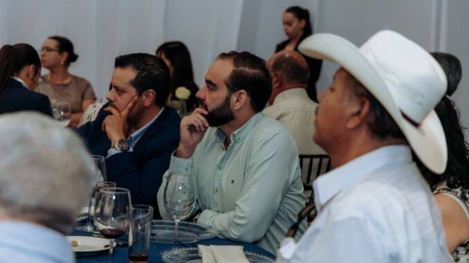 Trabajemos por un Chihuahua con gran producción de nuez: escuchó Marco Bonilla a nogaleros del estado