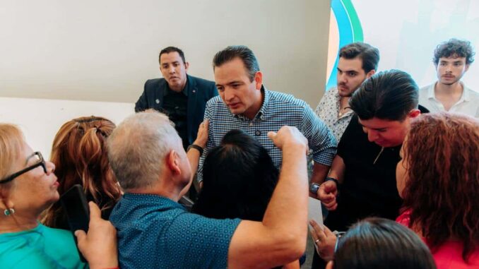 Asiste alcalde Marco Bonilla al “Jueves entre Vecinos” para atender directamente las necesidades de las colonias