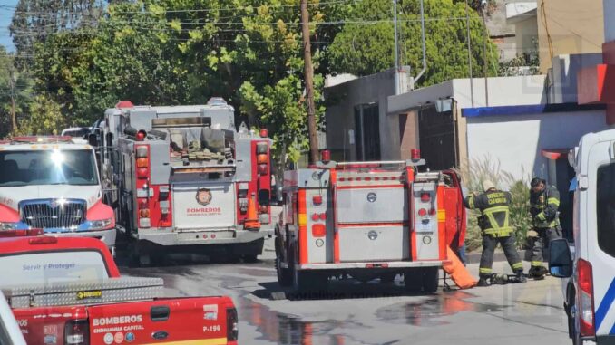 Explosión en taller de herrería deja al menos dos personas lesionadas en Panamericana