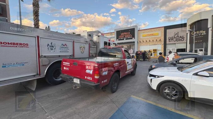 Derrame químico en paquetería provoca intoxicación a dos empleados; van al hospital