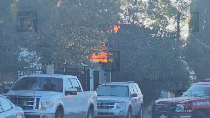 Incendio consume vivienda y deja una mascota sin vida en la Colonia Dale
