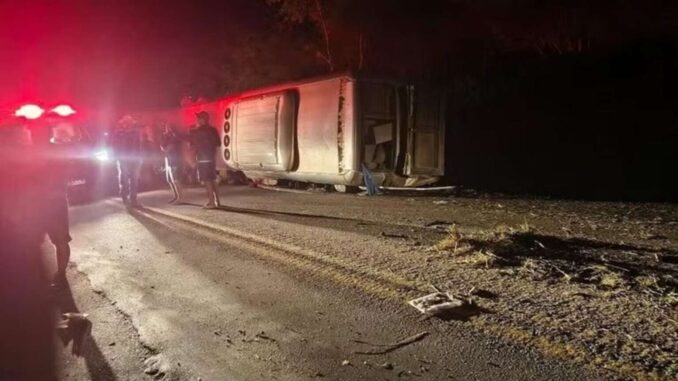 Al menos 17 muertos y más de 20 heridos en accidente de autobús en Brasil