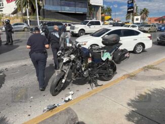 Fuerte accidente de agente de vialidad en el periférico de la Juventud