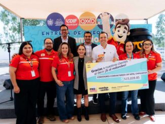 Recibe Marco Bonilla cheque del redondeo “Cambio x Cambio” de OXXO para comedores comunitarios