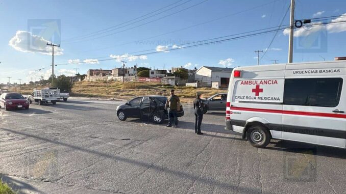 Omite alto y provoca choque en cruce con la vialidad Ch-P