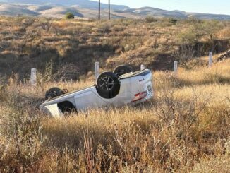 Volcadura en la vía corta a Parral deja dos mujeres lesionadas