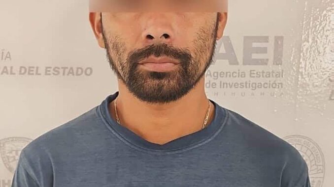 Detienen en cateo contra narcomenudeo a hombre con cocaína y un arma