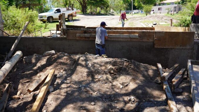 Realiza y rehabilita Desarrollo Rural obras hidráulicas en zona rural de Chihuahua Capital