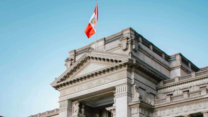 México confirma a Perú decisión de otorgar asilo a primera ministra de Pedro Castillo