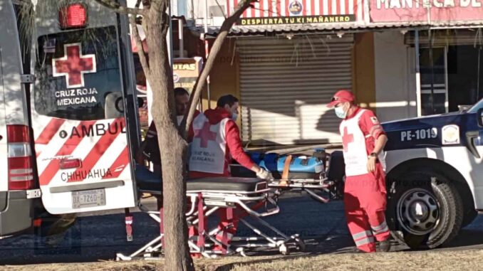 Motociclista queda mal herido tras fuerte choque contra camioneta en avenida de las Industrias
