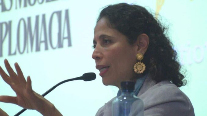 Encargada de Embajada de México abandona Perú tras ruptura de relaciones diplomáticas