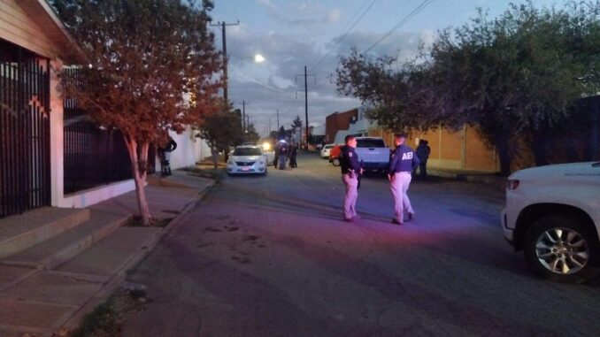 Conductor abre fuego contra ministeriales en Cuauhtémoc; repelen y lo hieren