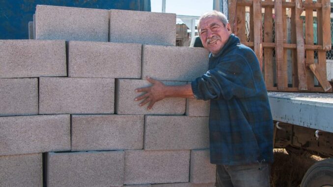 Continúa Municipio con la entrega de apoyos del programa Materiales para Autoconstrucción