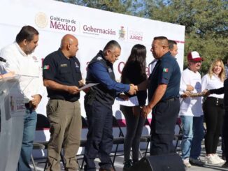 Reconoce alcalde a policías por su labor comunitaria en Rinconada Las Torres