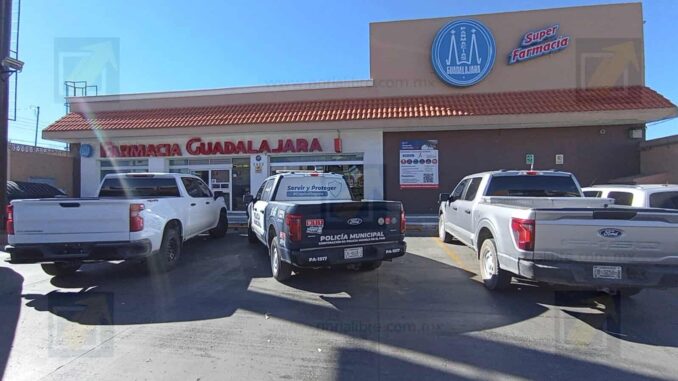 Asaltan farmacia en avenida Pacheco y huyen tras amenazar a empleada