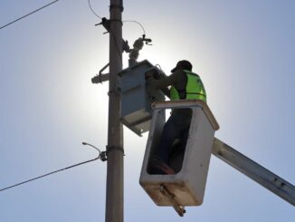 Instala Municipio transformadores en Periférico R. Almada después de actos vandálicos