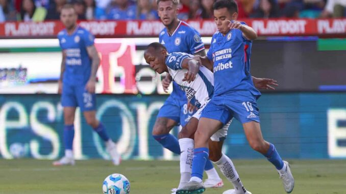 Cruz Azul saca un empate sin anotaciones en casa del Guadalajara