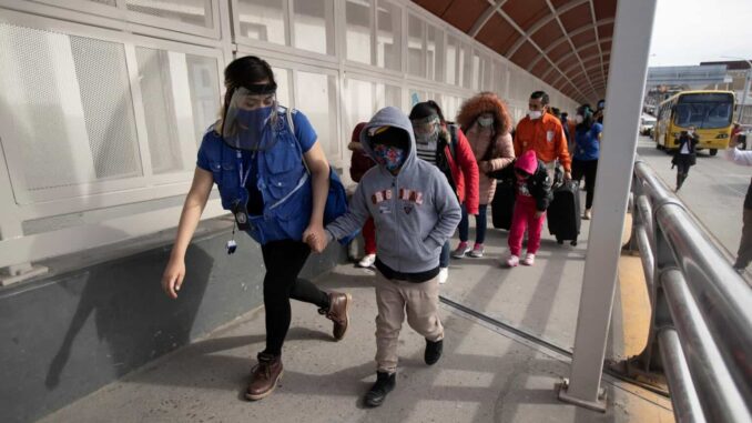 Una ola de restricciones migratorias «al tercer mundo» sacude a EE.UU. tras el tiroteo en DC