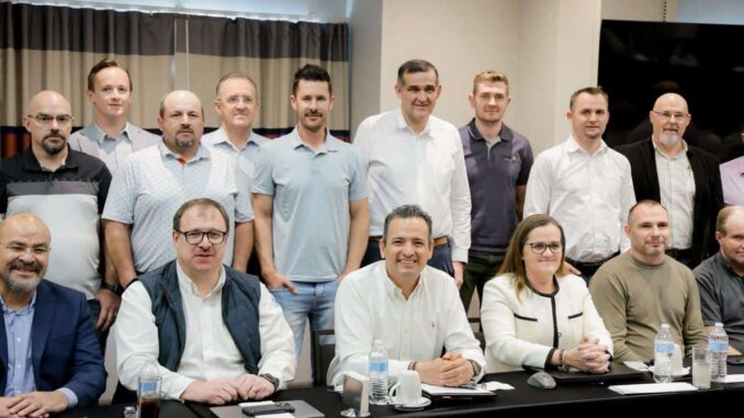 Comunidad menonita de Cuauhtémoc se unen a Marco Bonilla para hacer que Chihuahua avance parejo