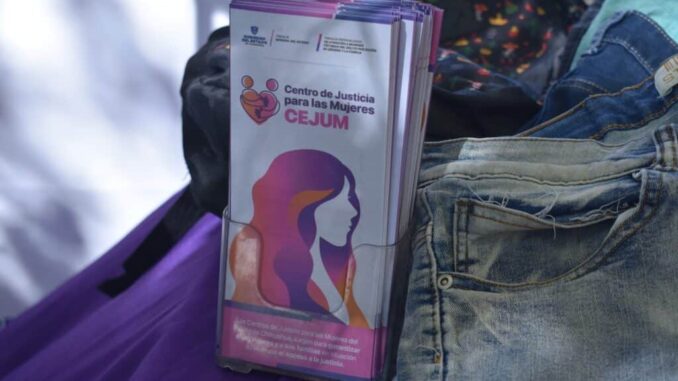 Organiza CEJUM emprendimiento local “Entre Mujeres” en el Parque Central de Ciudad Juárez