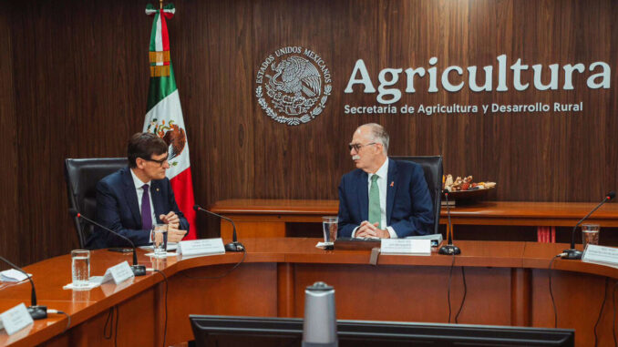 El presidente de Cataluña se reúne con el secretario de Agricultura para tratar peste porcina