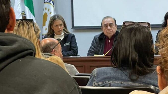 Xóchitl Contreras exige justicia para niños y padres de selección Juárez de fútbol americano afectados por presunto fraude”