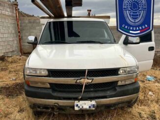 Detienen a tres masculinos en posesión de droga durante cateo en Rancho El Aranjuez