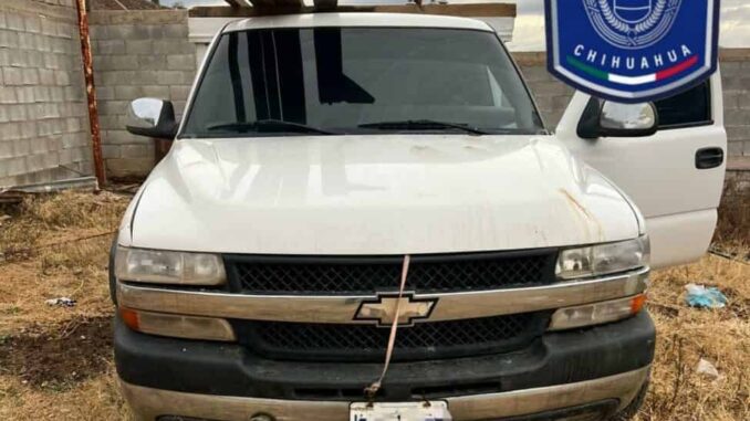 Detienen a tres masculinos en posesión de droga durante cateo en Rancho El Aranjuez