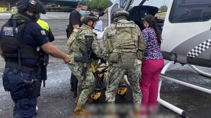 Marina apoya en la atención a heridos tras explosión en Coahuayana, Michoacán