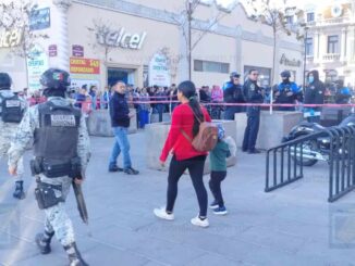 Muere hombre tras desplomarse en pleno Centro