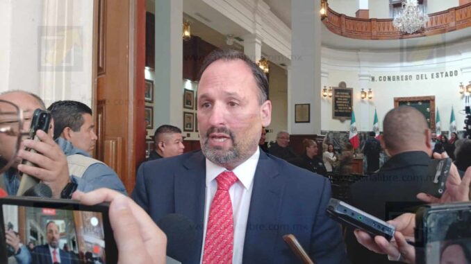 A ver si se anima a recorrer Chihuahua sin fuero ni protección: De la Peña responde a Corral