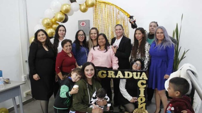 Celebra CEJUM graduación de usuarias que concluyeron talleres de empoderamientoy niveles educativos