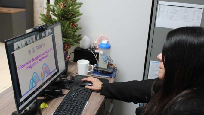 Refuerzan prevención de la violencia contra las mujeres en dependencias municipales