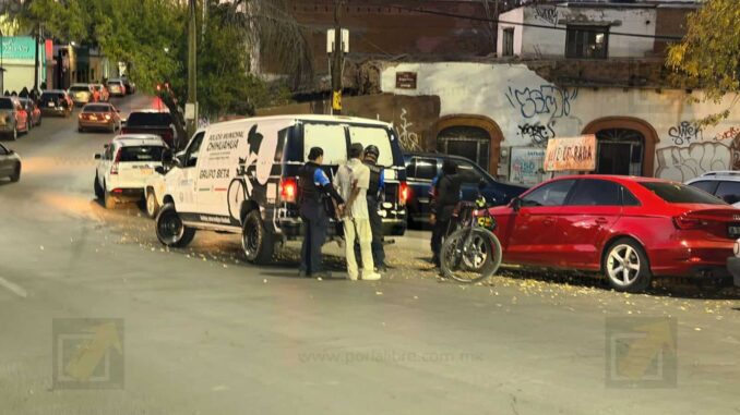 Detienen a sujeto con arma falsa en el Centro Histórico