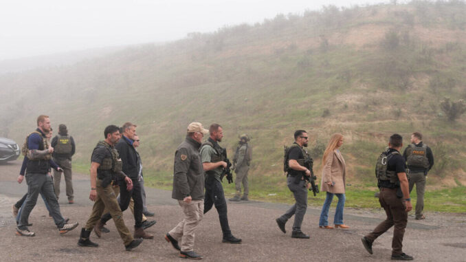 EE.UU. pide a los migrantes que están ilegalmente en el país que se «vayan a casa»