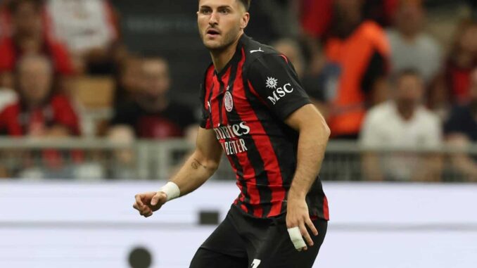 Operan a Santiago Giménez del tobillo derecho, ¿se perderá el Mundial 2026?