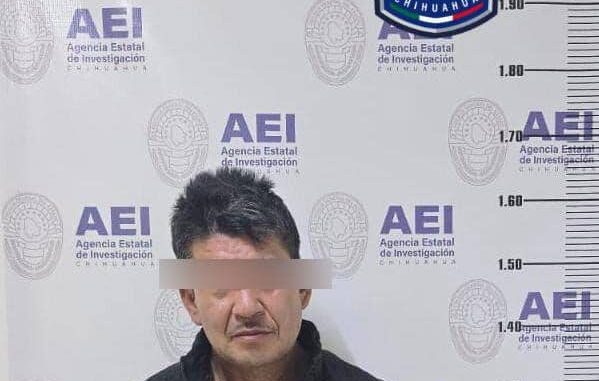 Detienen a 4 personas en posesión de narcóticos y arma de fuego en la colonia Nombre de Dios