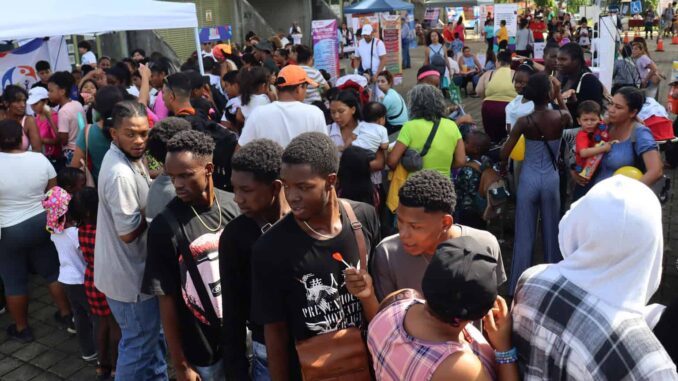 Muchos migrantes apuestan por establecerse en México al acercarse el primer año de Trump