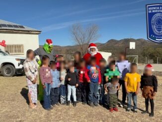 Realiza GOECHI posada navideña para niñas y niños de prescolar y primaria del Ejido Altamirano, en Janos