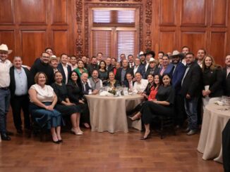 Maru Campos agradece a alcaldes por su trabajo durante celebración del brindis navideño en Palacio de Gobierno