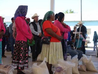 Reparte SPyCI seis toneladas de granos y 300 chamarras en Guazapares