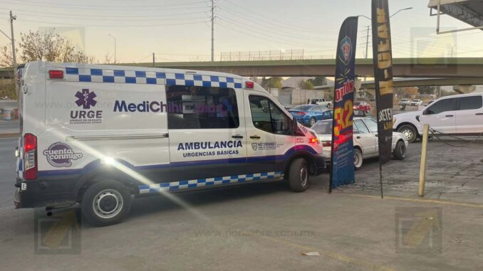 Mujer queda herida tras ser arrollada al intentar cruzar la avenida Silvestre Terrazas 