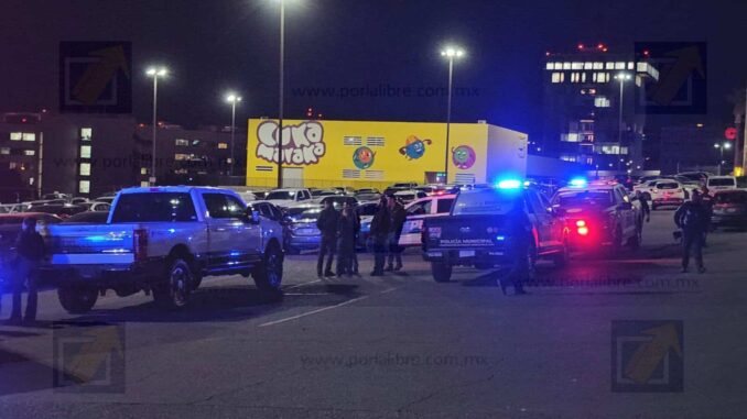 Ataque armado deja a un hombre sin vida afuera de un bar en el Periférico de la Juventud