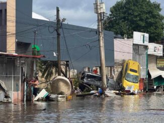 Entre lodo y escombros, la Navidad en Veracruz dos meses después de las inundaciones