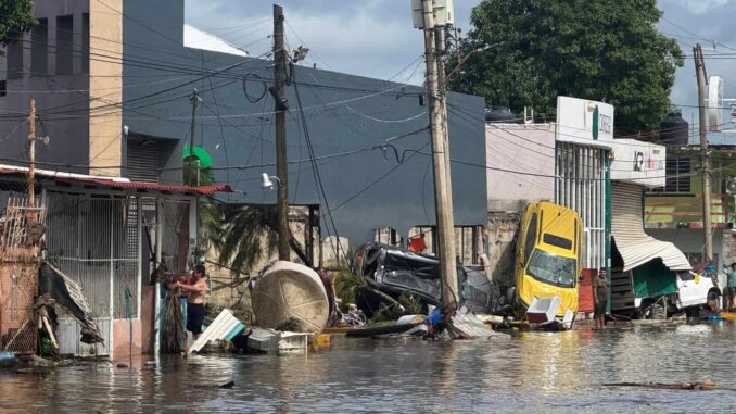 Entre lodo y escombros, la Navidad en Veracruz dos meses después de las inundaciones