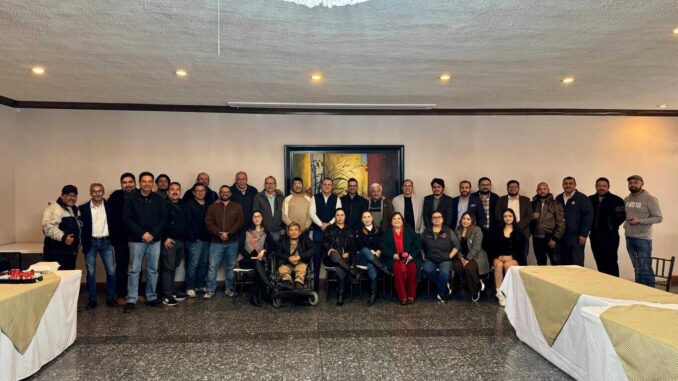 Guillermo “Memo” Ramírez reconoce la labor periodística en encuentro con medios de Parral