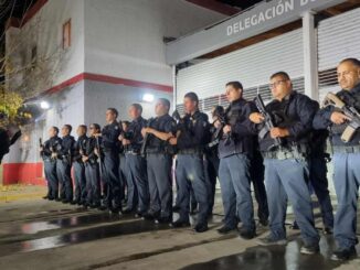Vocación que no descansa: policías y bomberos trabajan en Nochebuena y Navidad