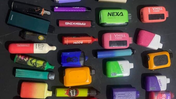 Retira GOECHI 49 vapeadores de planteles escolares de Parral