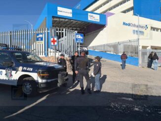 Arriban a Chihuahua dos hombres lesionados por arma de fuego; ambos en estado grave