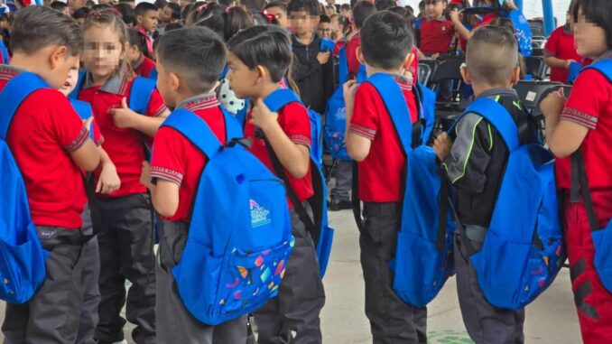 Benefició Municipio a más de 130 mil estudiantes de nivel básico, medio y medio superior con el programa “Mi Bolsa Escolar” 2025